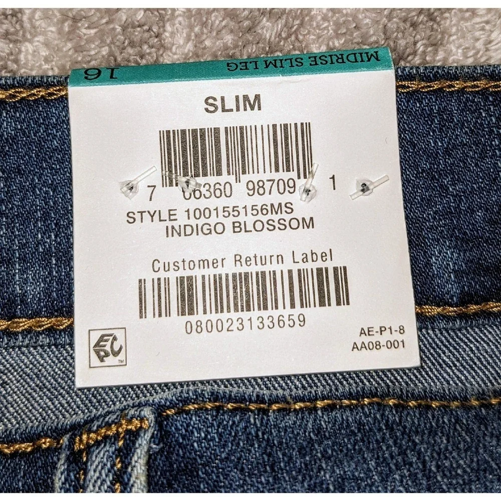 Style & Co Slim‎ Leg Jeans Mid Rise Slimming Pocket Denim Size 16 NWT
